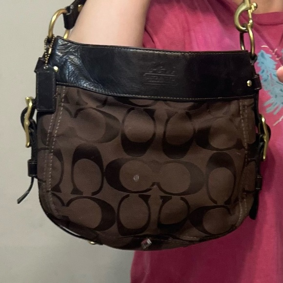 Coach Signature ZOE Canvas Hobo - Picture 10 of 10